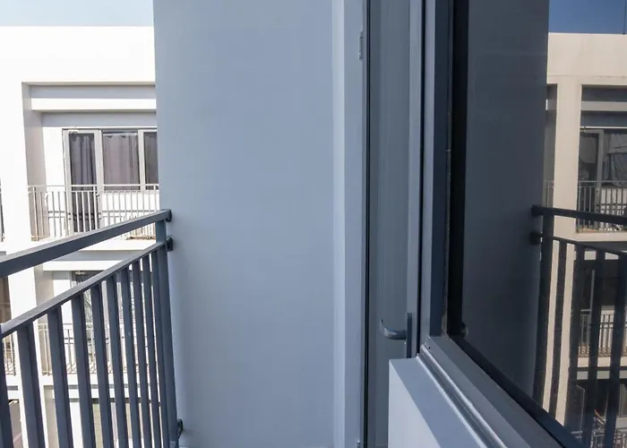 Apartamento Concrete Palms Near Moa W/ Awesome View Of Manila
