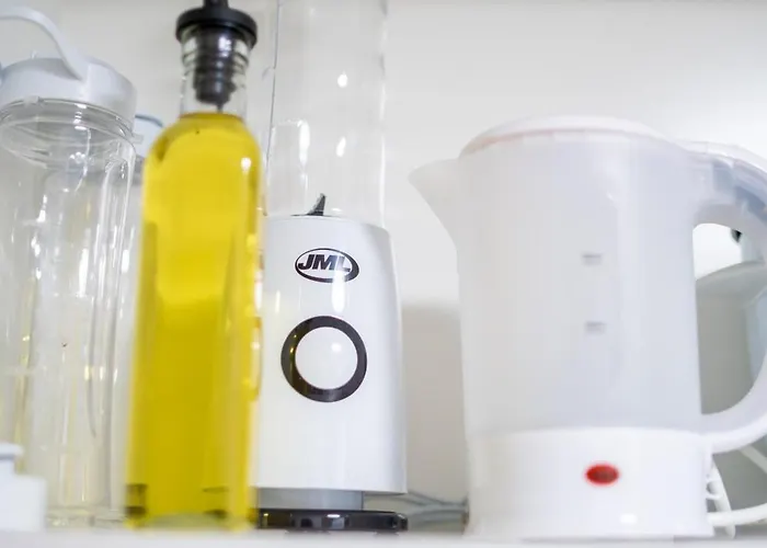 Concrete Palms Near Moa W/ Awesome View Of * Manila